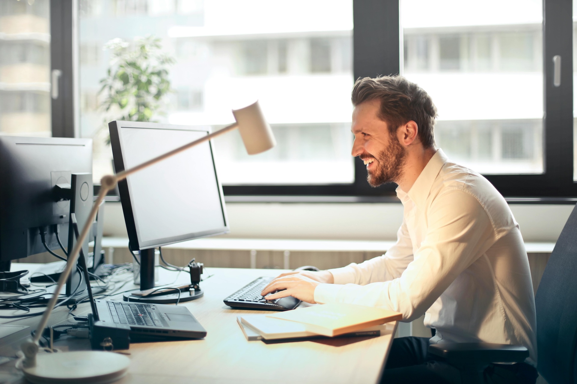 Essential Business Tools Every Creative Agency Should Use to Streamline Client Workflows