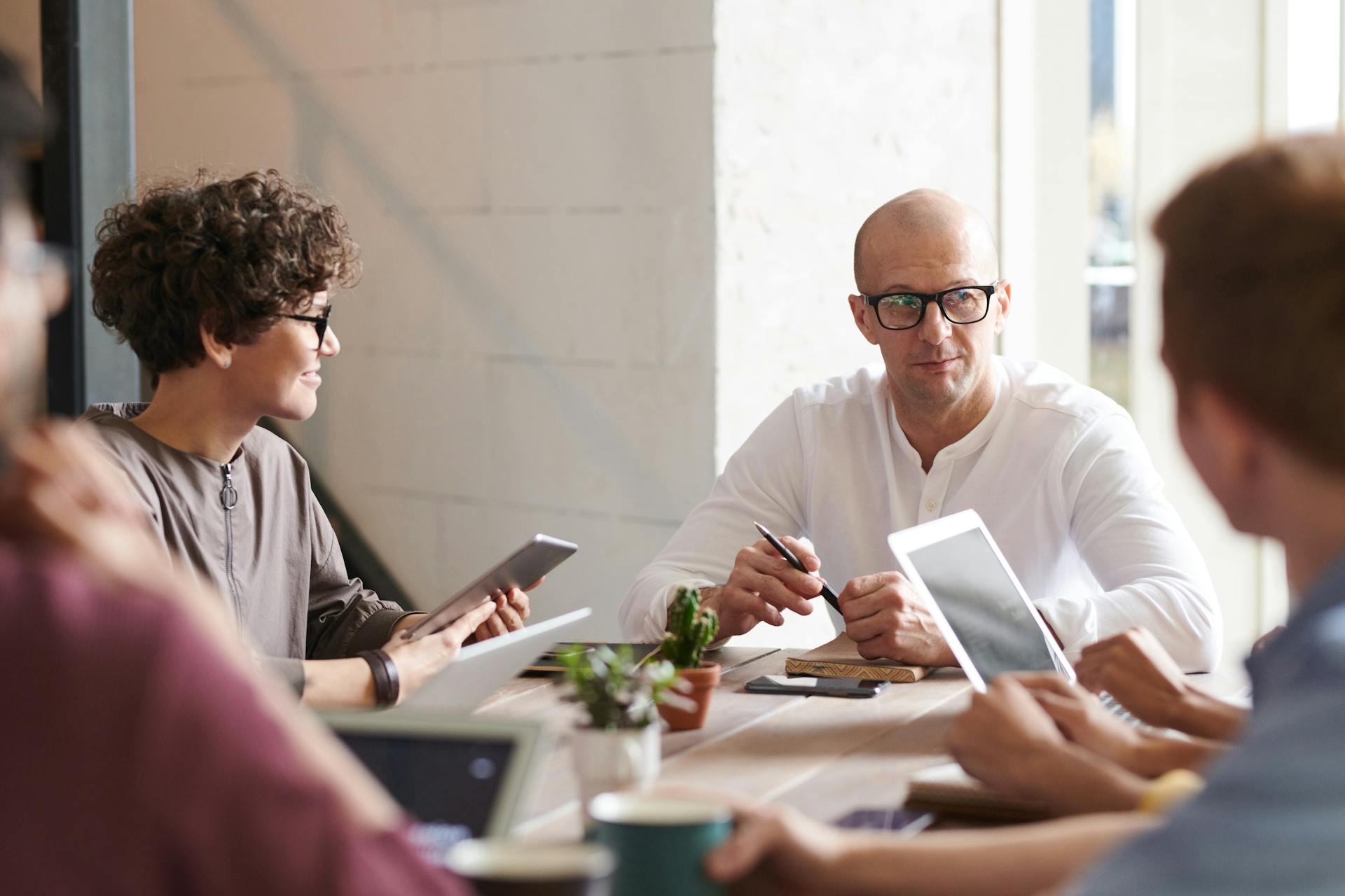 How Modern Service Businesses Streamline Lead Intake From Click to Appointment