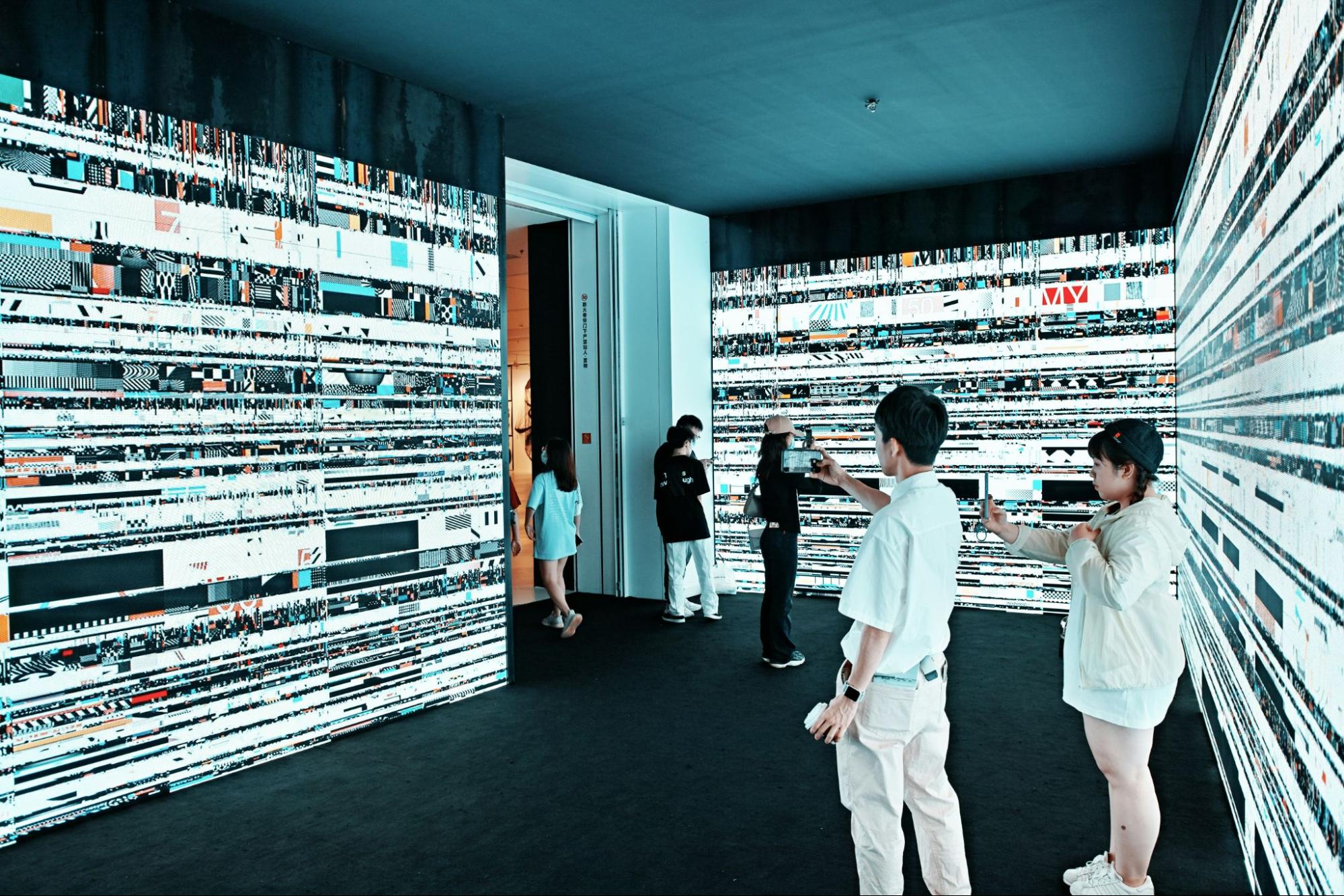 How AI is Revolutionizing Creative Content: From Blank image image 1